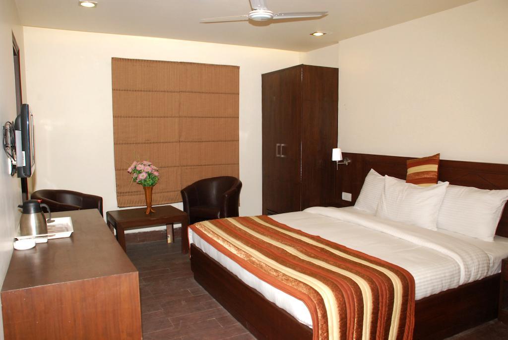 Airport Hotel Daya Capitol نيودلهي المظهر الخارجي الصورة