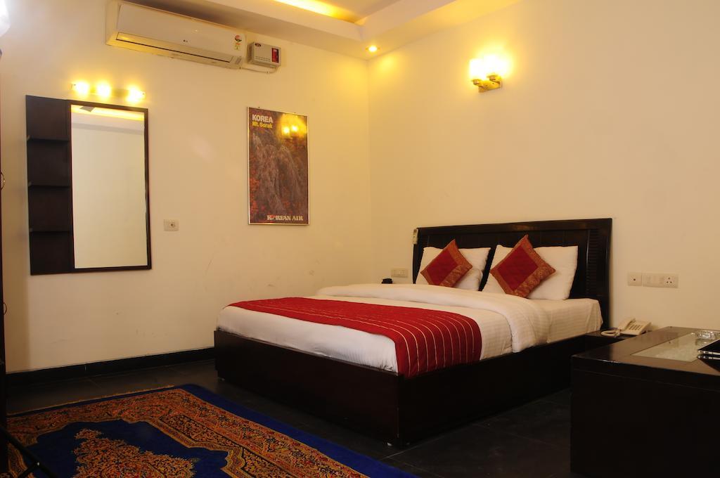Airport Hotel Daya Capitol نيودلهي الغرفة الصورة